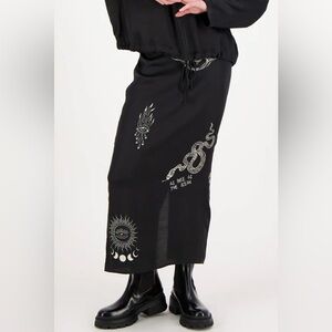 Me369 Valery slim magic black white graphic midi skirt size large